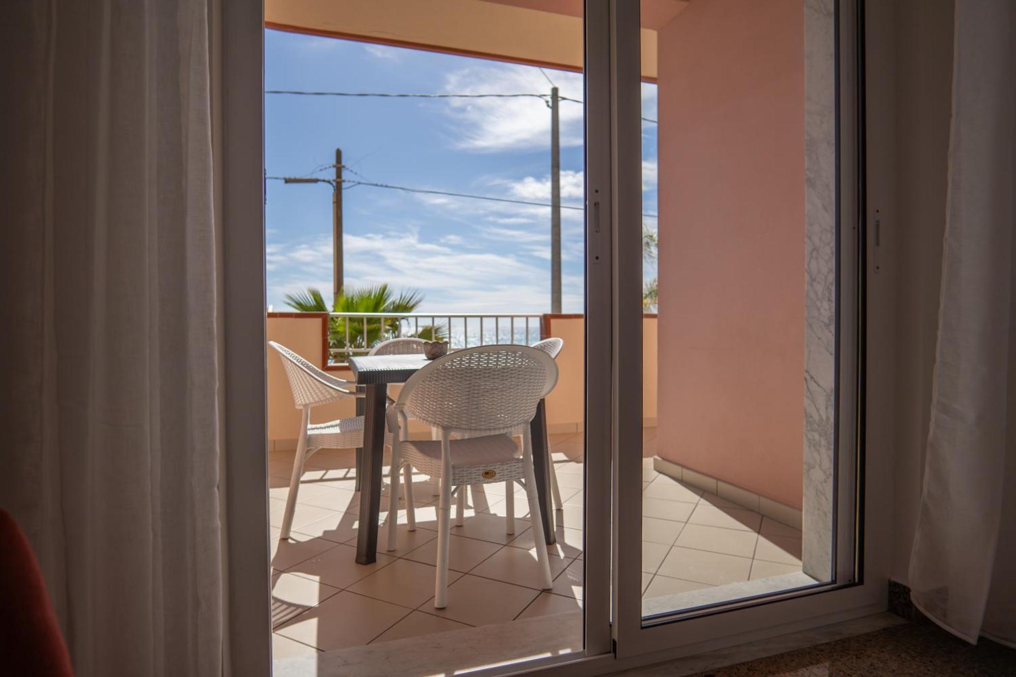Casa Erika Appartement Bova Marina Buitenkant foto