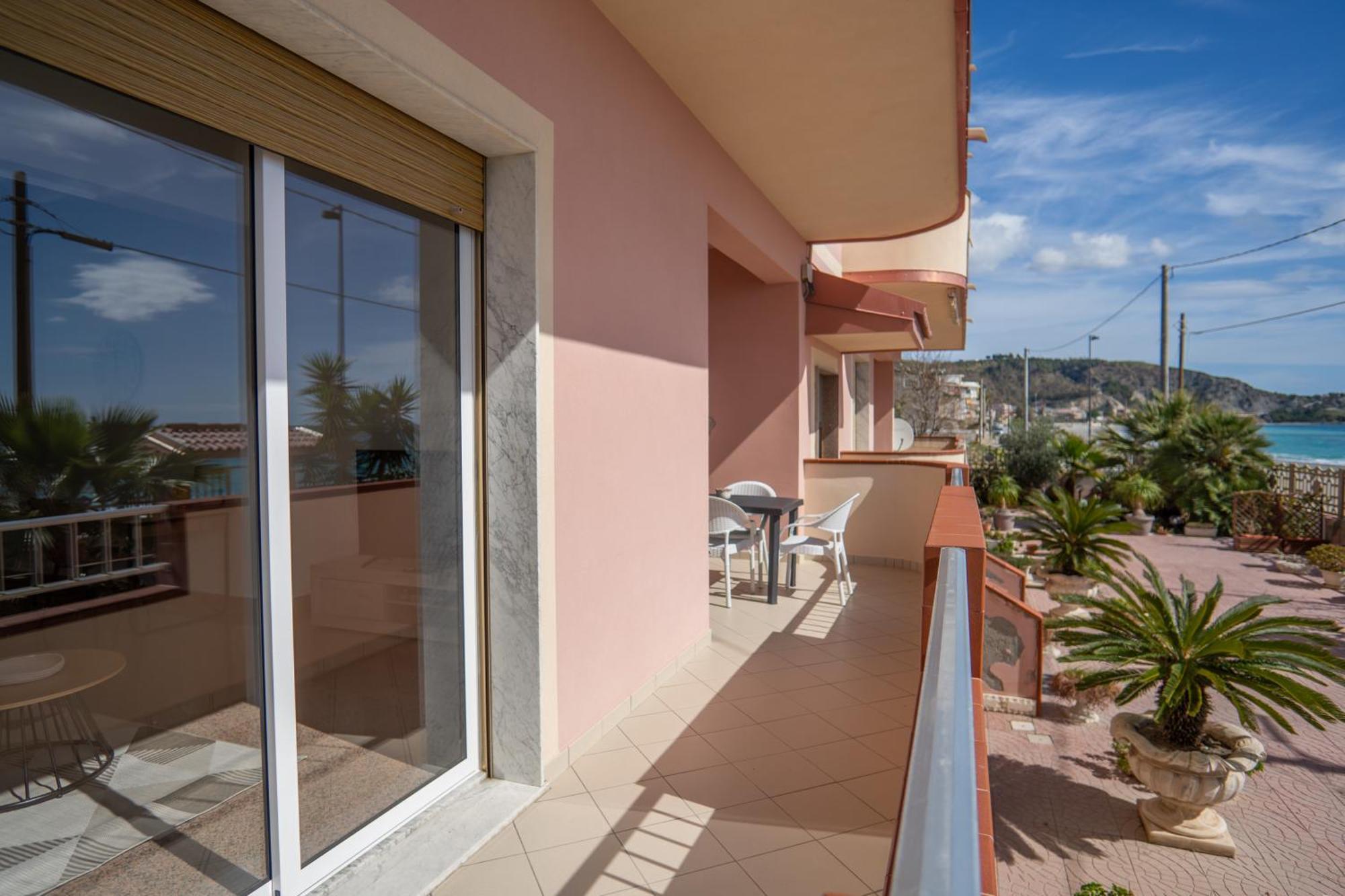 Casa Erika Appartement Bova Marina Buitenkant foto